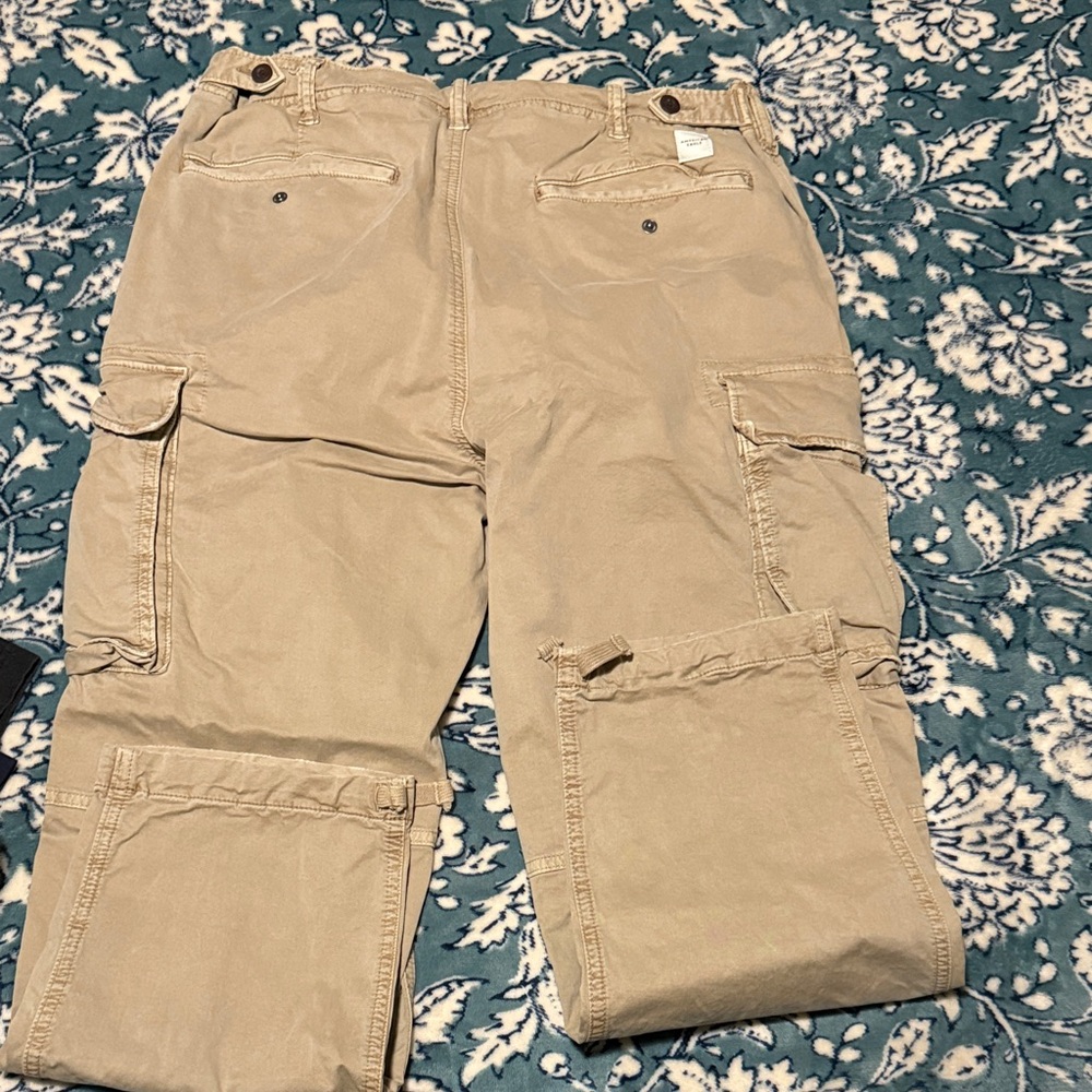 American Eagle Outfitters Khaki Cargo Pants